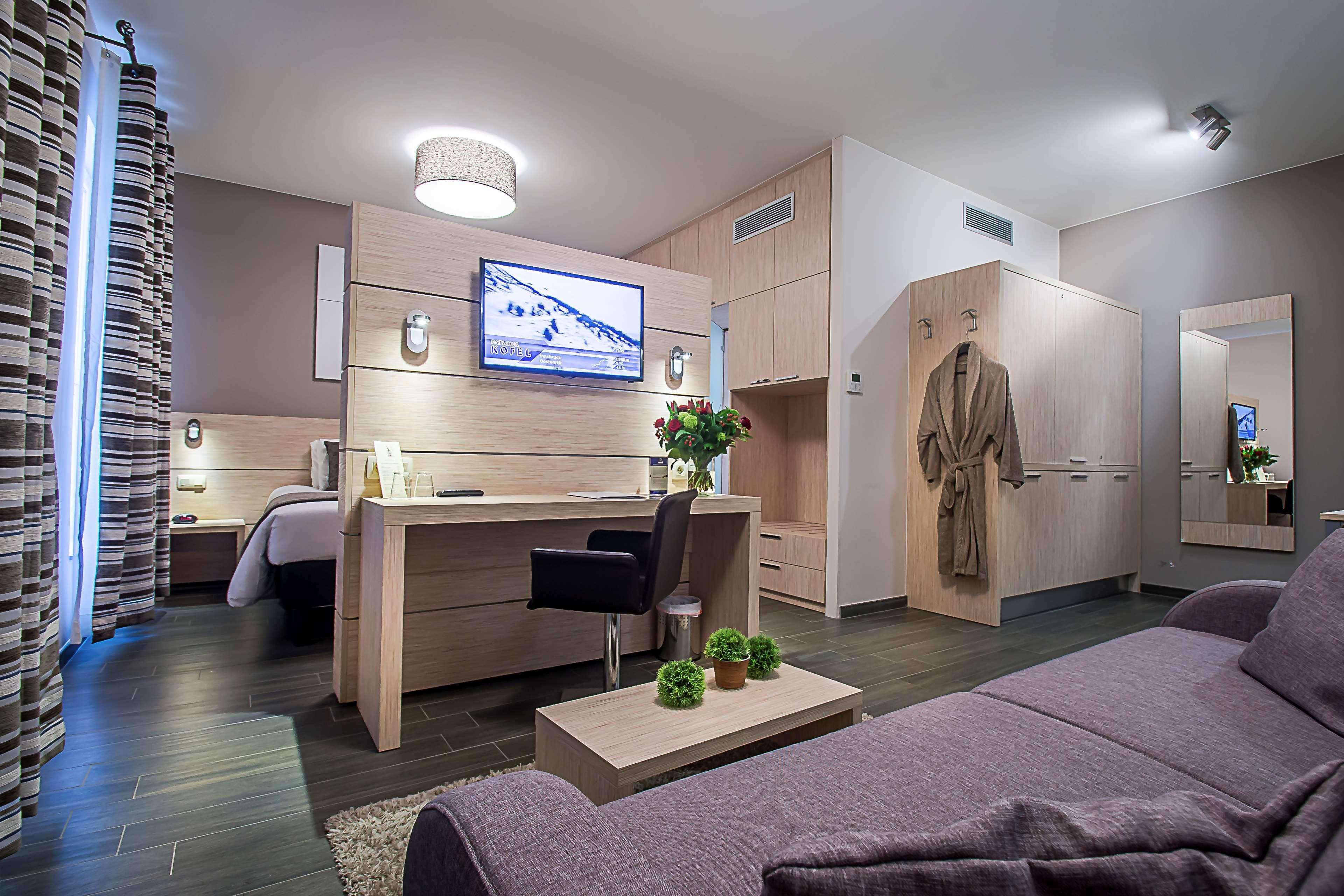 Отель Ibis Styles Charleroi Airport Aero 44 Экстерьер фото