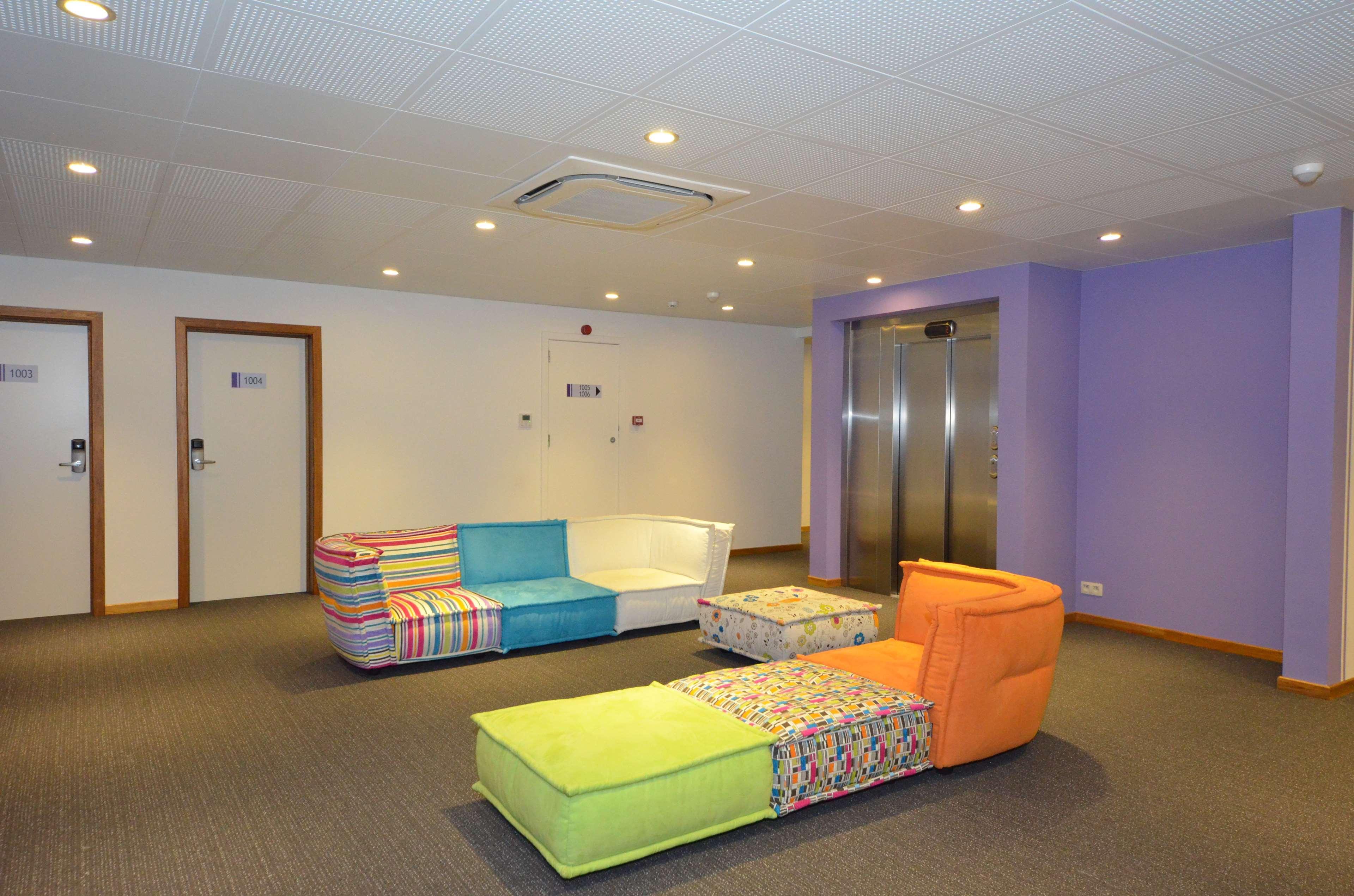 Отель Ibis Styles Charleroi Airport Aero 44 Экстерьер фото