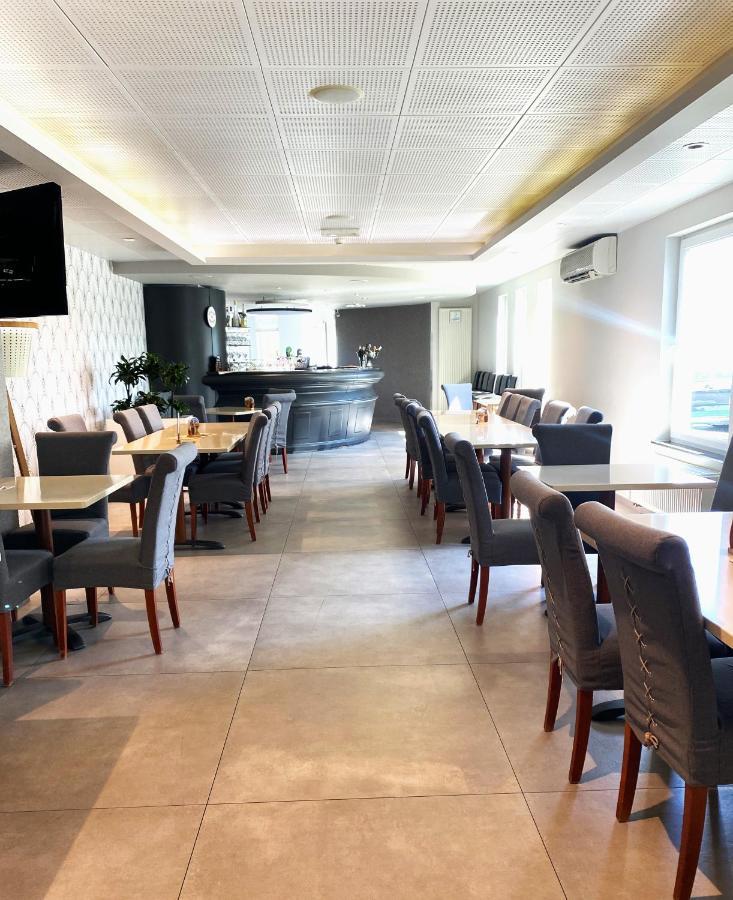 Отель Ibis Styles Charleroi Airport Aero 44 Экстерьер фото