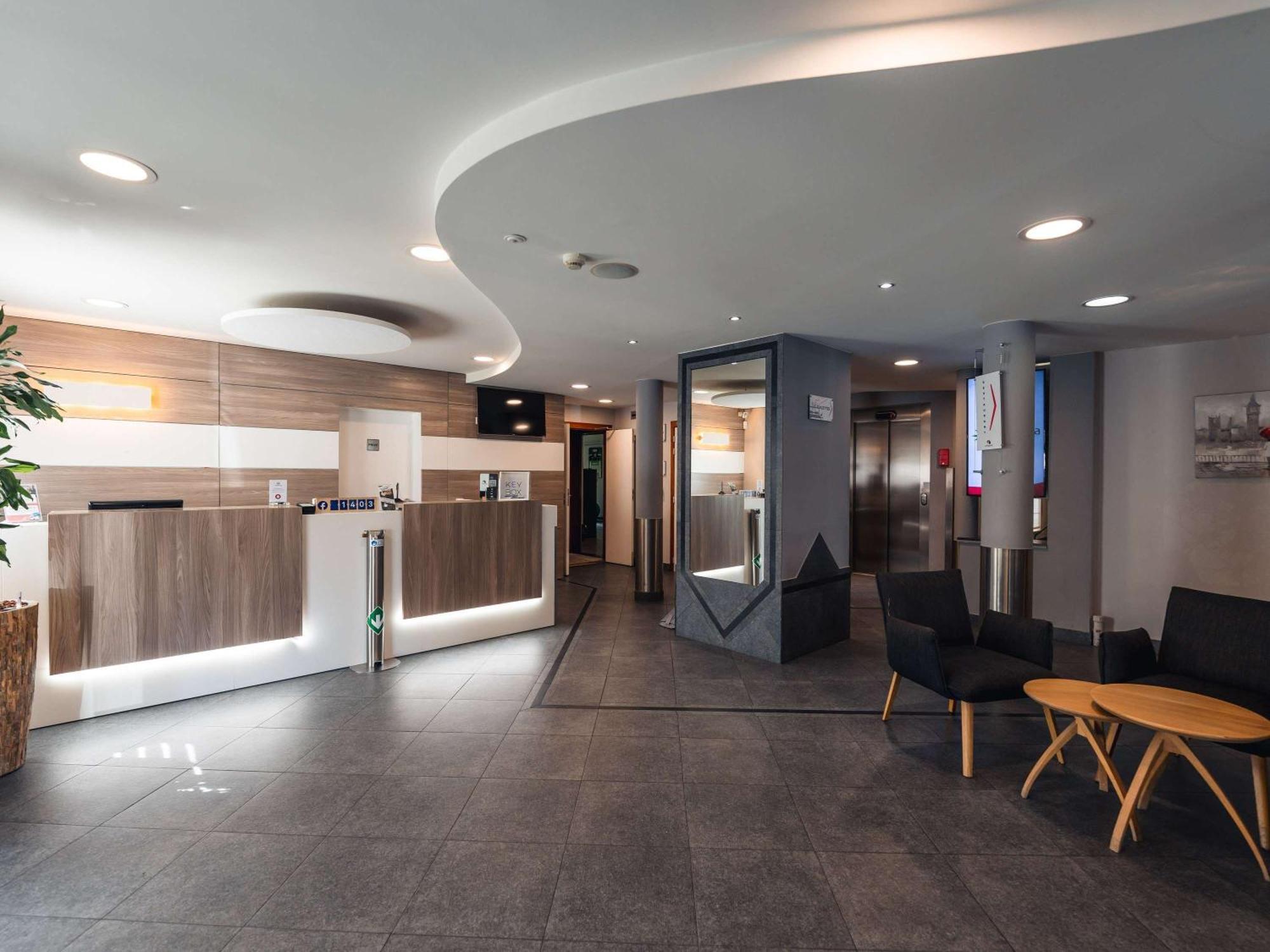 Отель Ibis Styles Charleroi Airport Aero 44 Экстерьер фото
