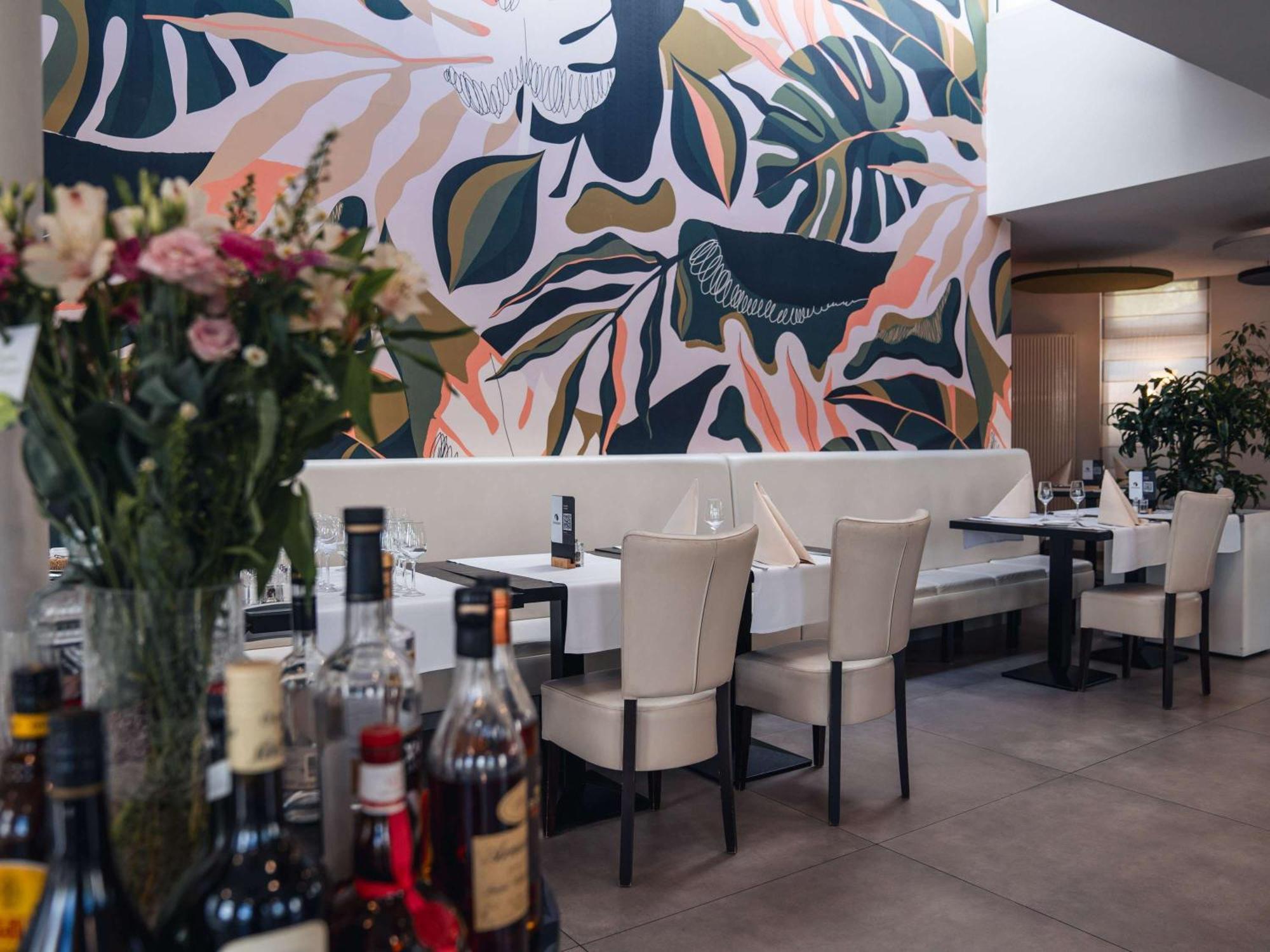Отель Ibis Styles Charleroi Airport Aero 44 Экстерьер фото