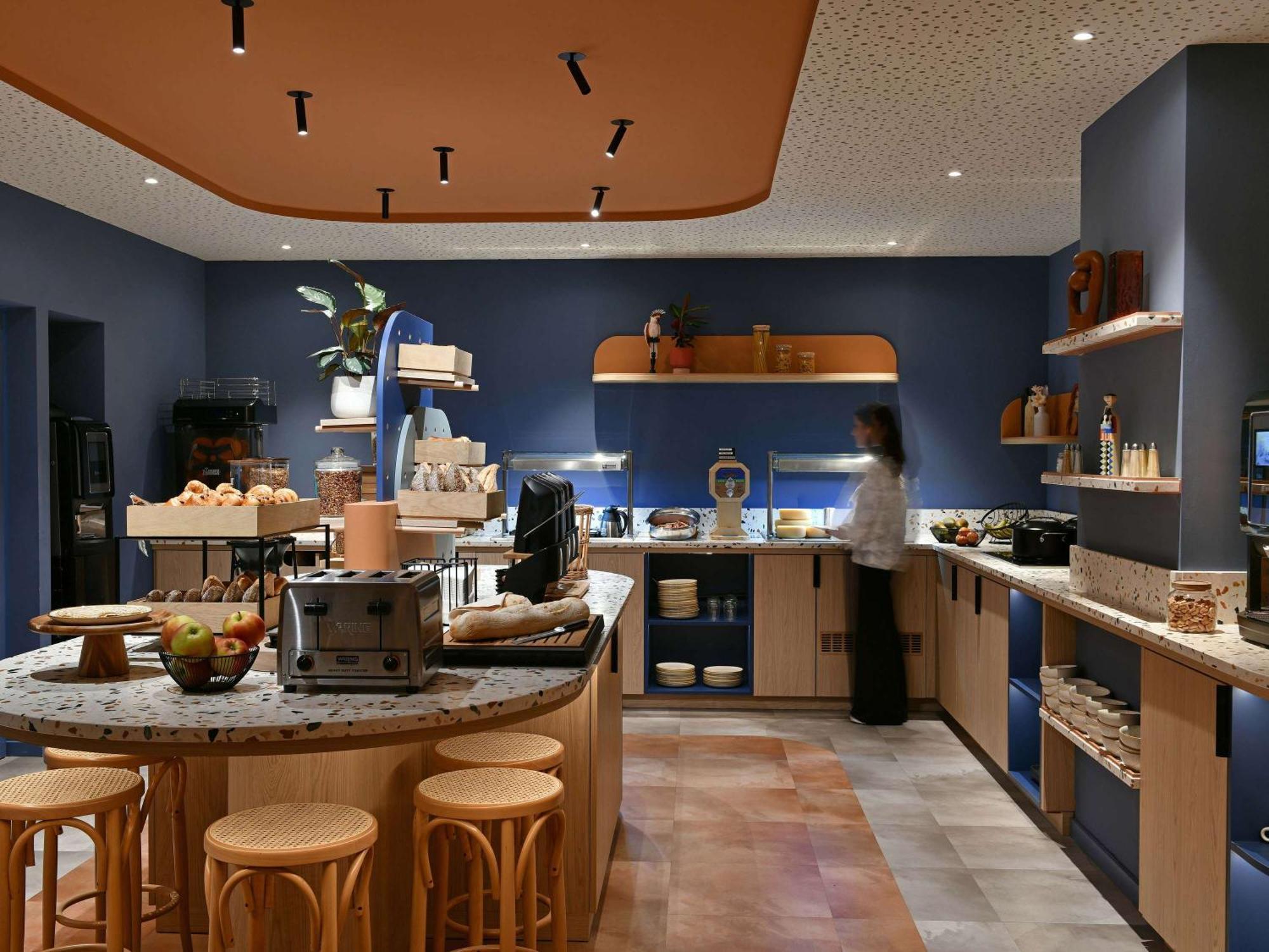 Отель Ibis Styles Charleroi Airport Aero 44 Экстерьер фото