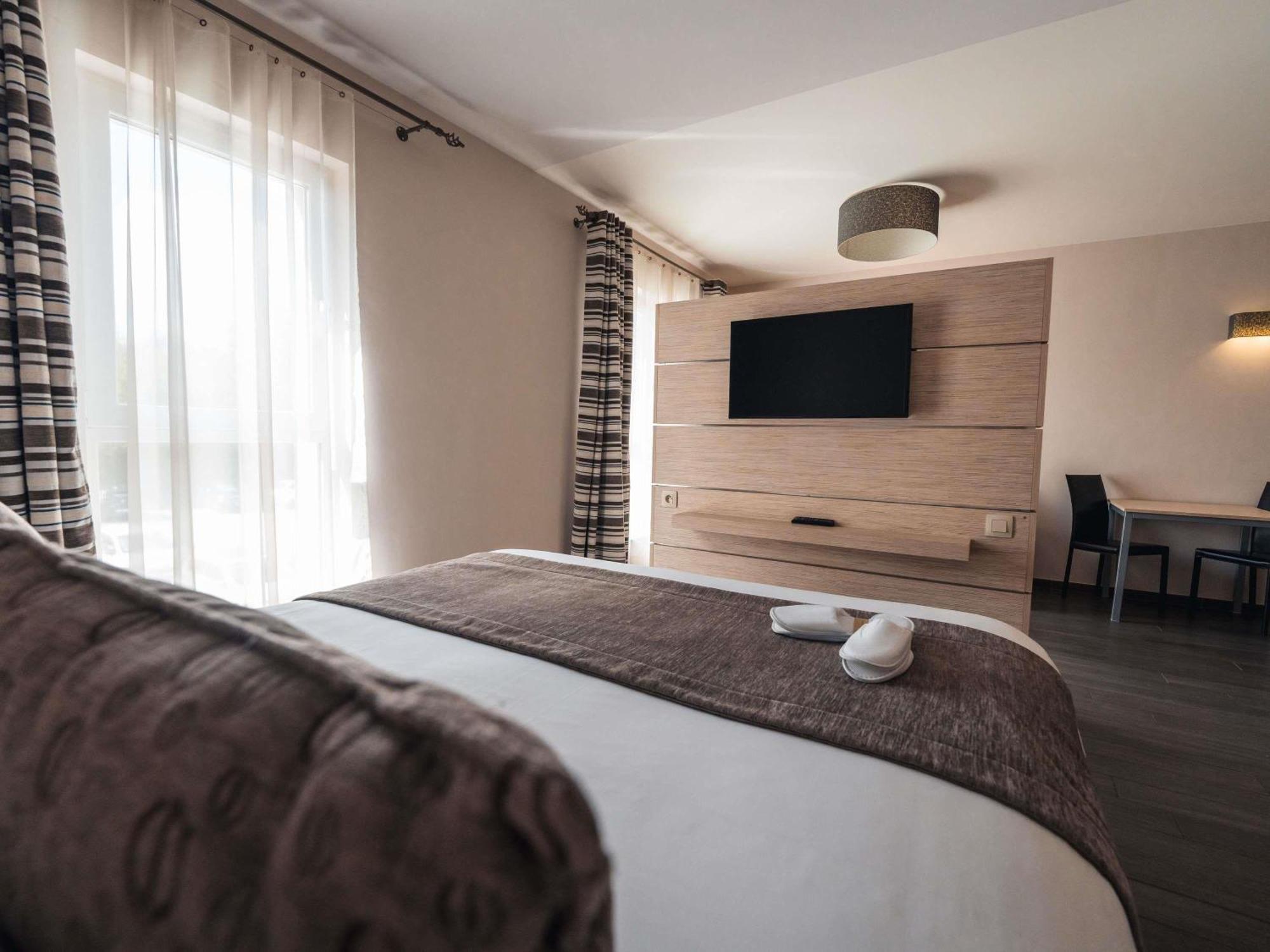Отель Ibis Styles Charleroi Airport Aero 44 Экстерьер фото